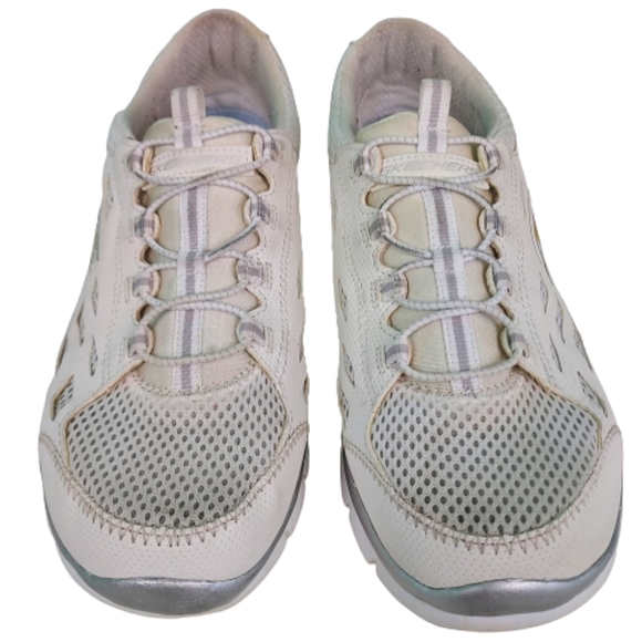 Skechers Gratis Air-Cooled memory foam shoes, women's size 9, white - Picture 3 of 7
